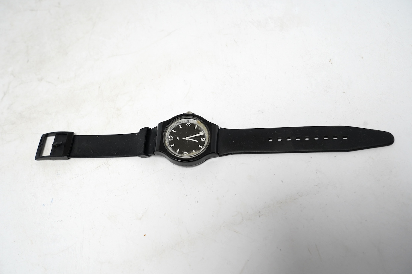 A gentleman’s gold plated Limit wrist watch with three minor watches. Condition - poor